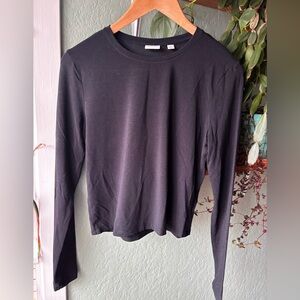 Aritzia Babaton Everyday Longsleeve top sz small black